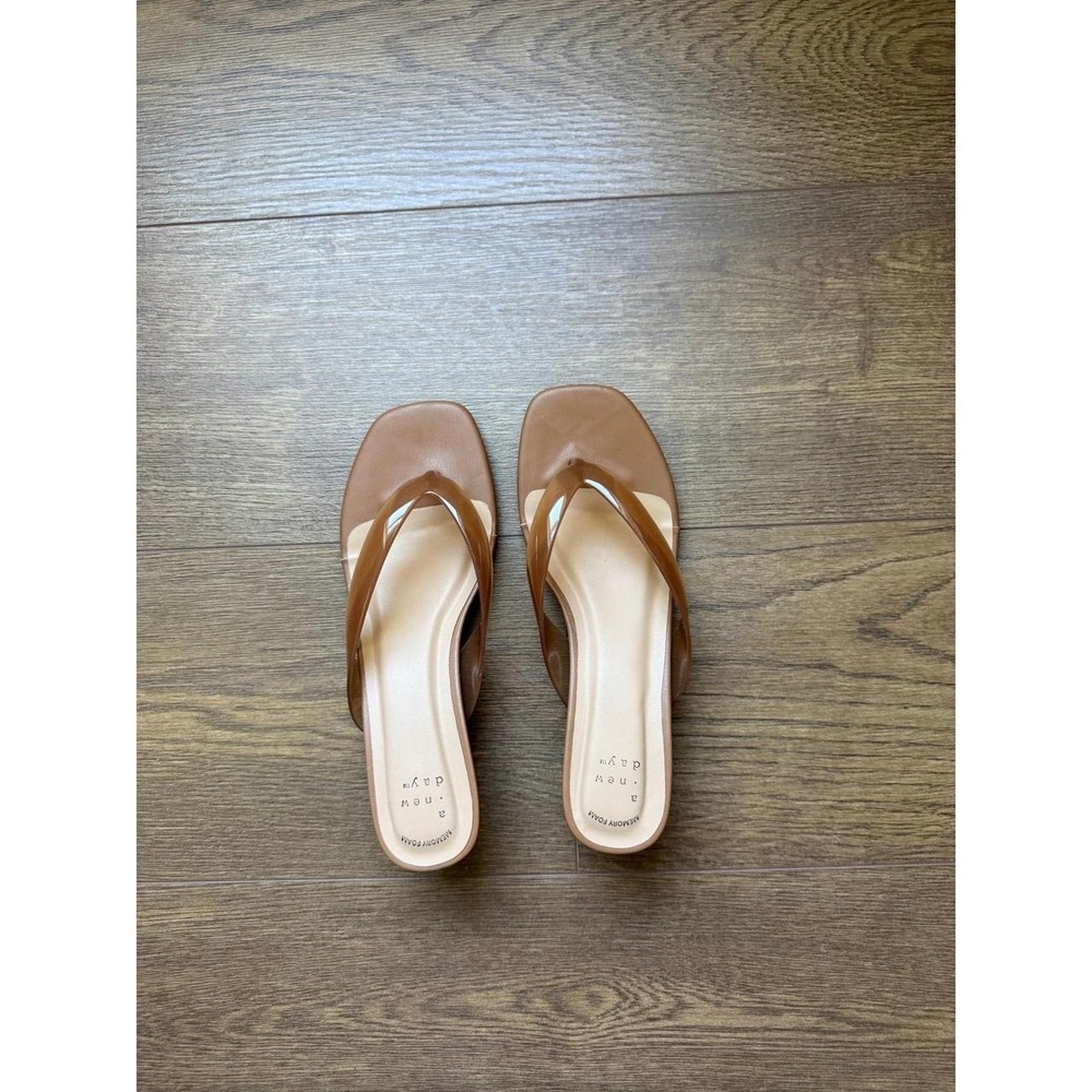 A New Day Tan Brown Transparent Thong Kitten Heel Sandals Square Toe 7.5